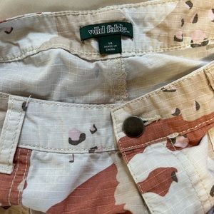 Wild Fable Camo Pants sz 10
